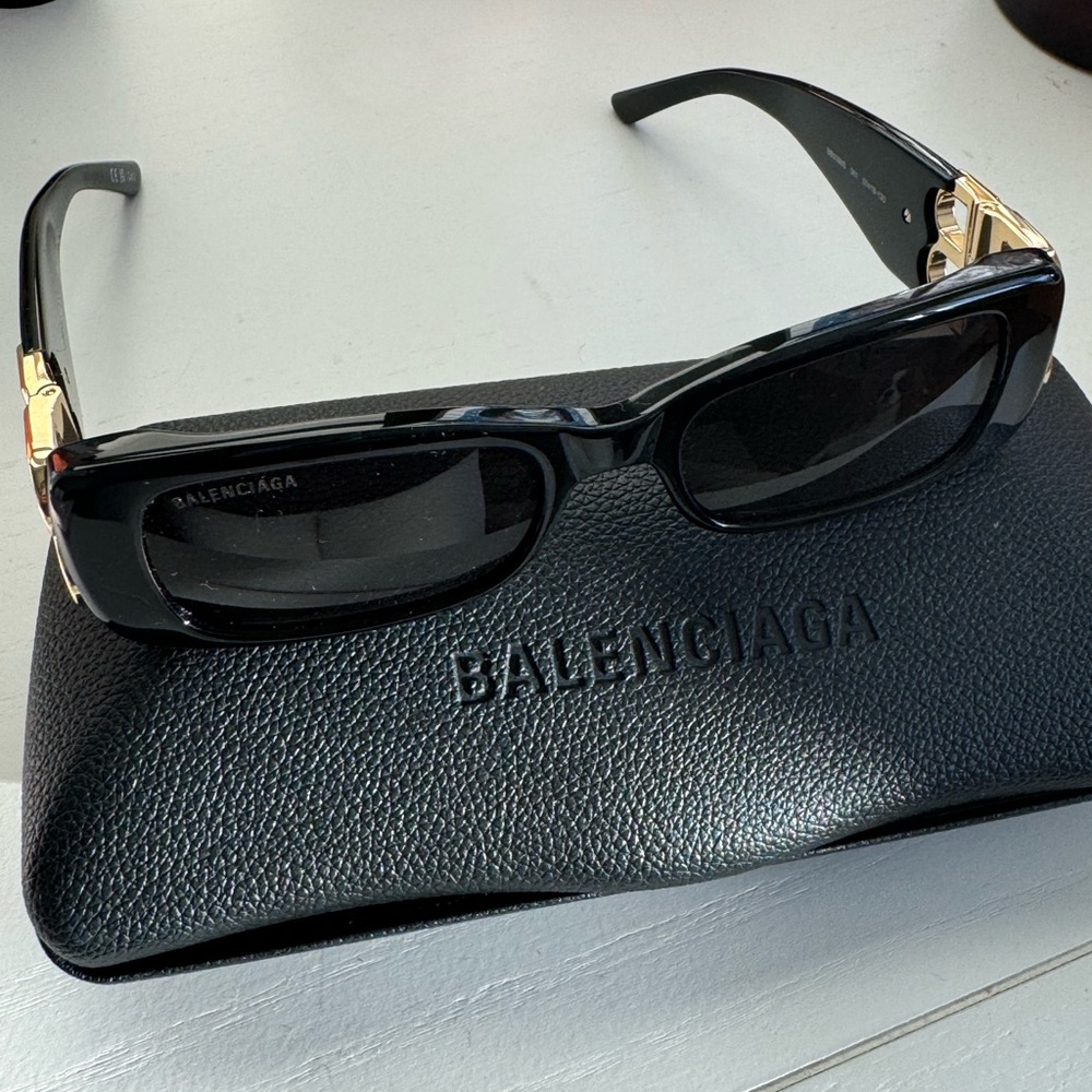 Balenciaga sunglasses - Picture 3 of 5